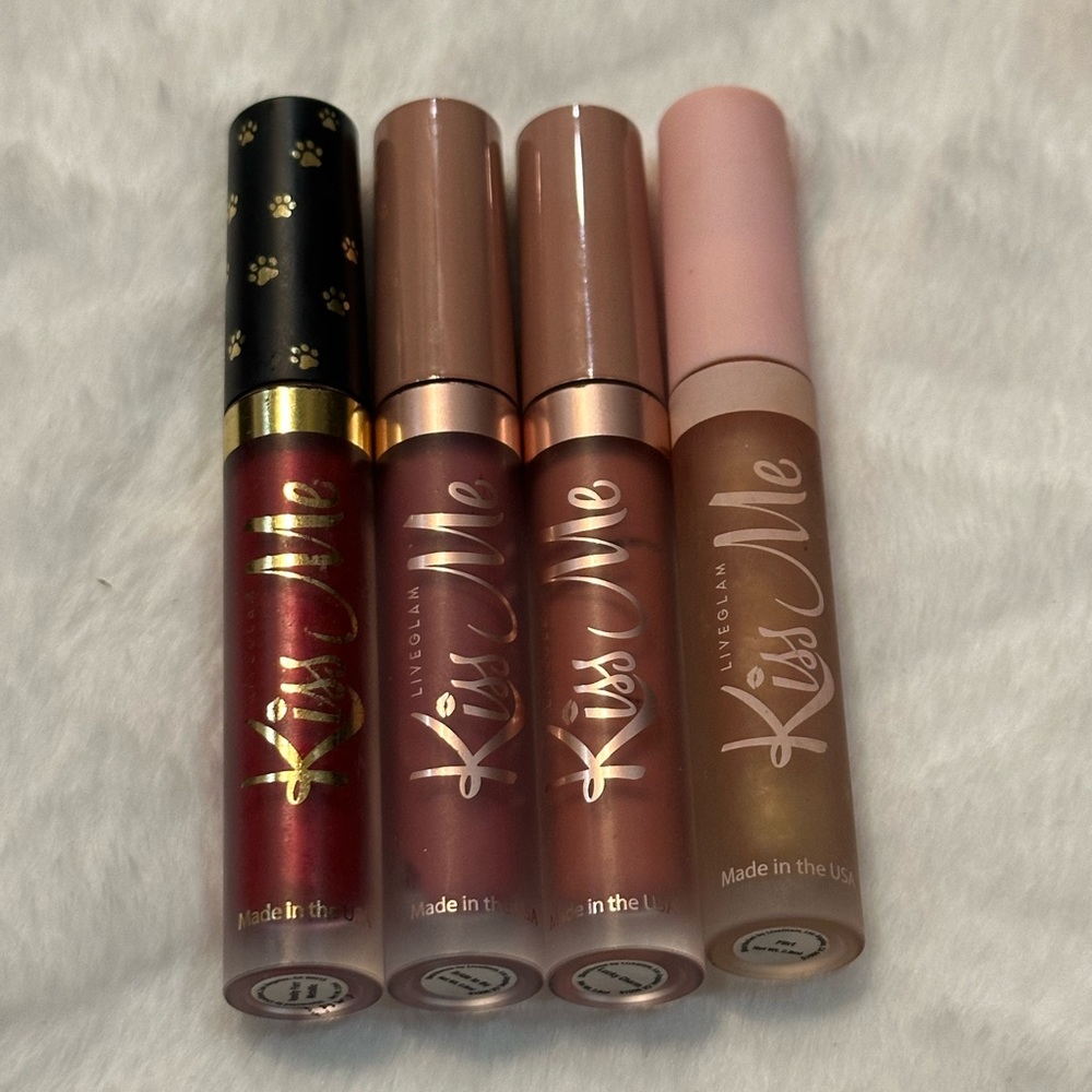 Live Glam Kiss Me